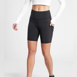 Athleta Ultimate Stash Pocket 7” Short